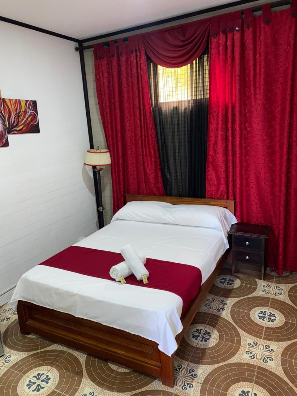 Hollywood Paradise Hotel Rionegro Ngoại thất bức ảnh